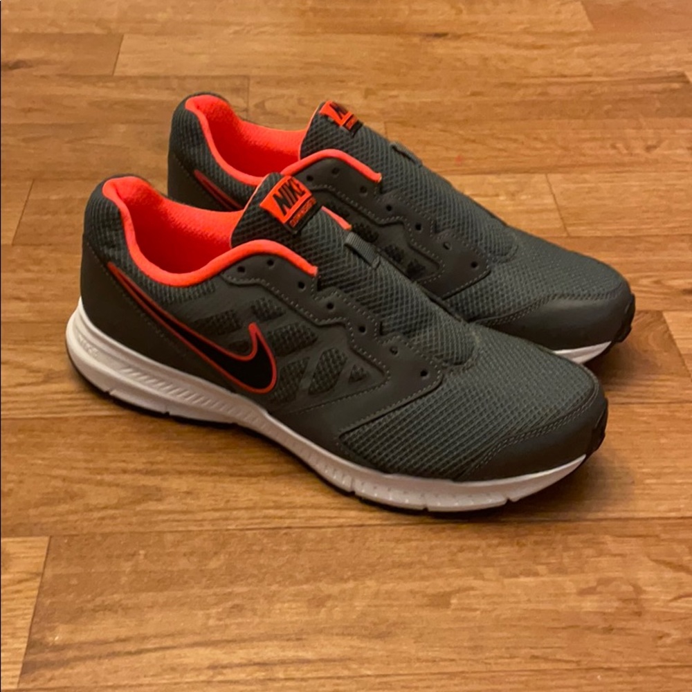 Men’s Nike Running Shoes sz 10
